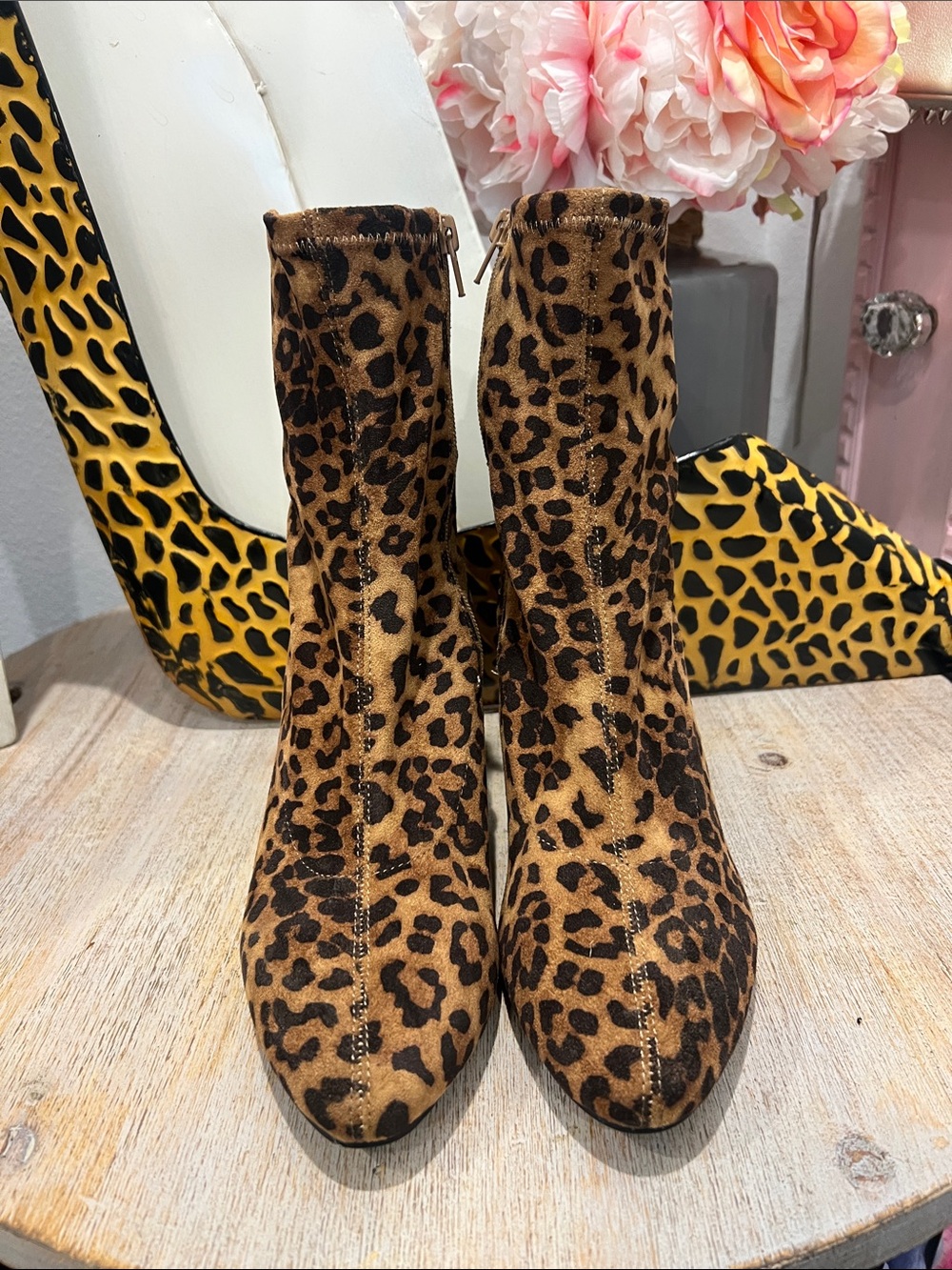 MIA Thiva Leopard Print Booties. Size 9